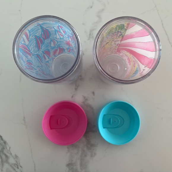 Set of 2 Lilly Pulitzer Tumblers with Lids - Picture 3 of 4